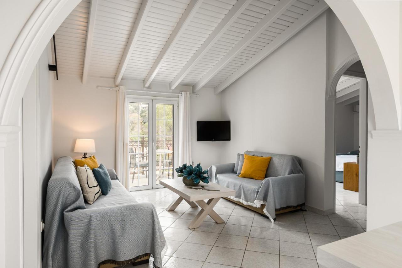 The Seaview Corner Apartments By Konnect, Ipsos Corfu Exterior foto