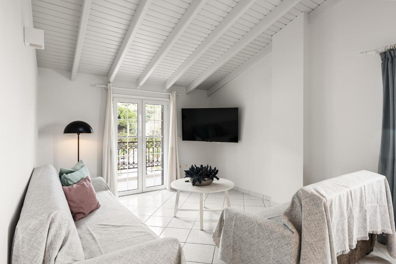 The Seaview Corner Apartments By Konnect, Ipsos Corfu Exterior foto